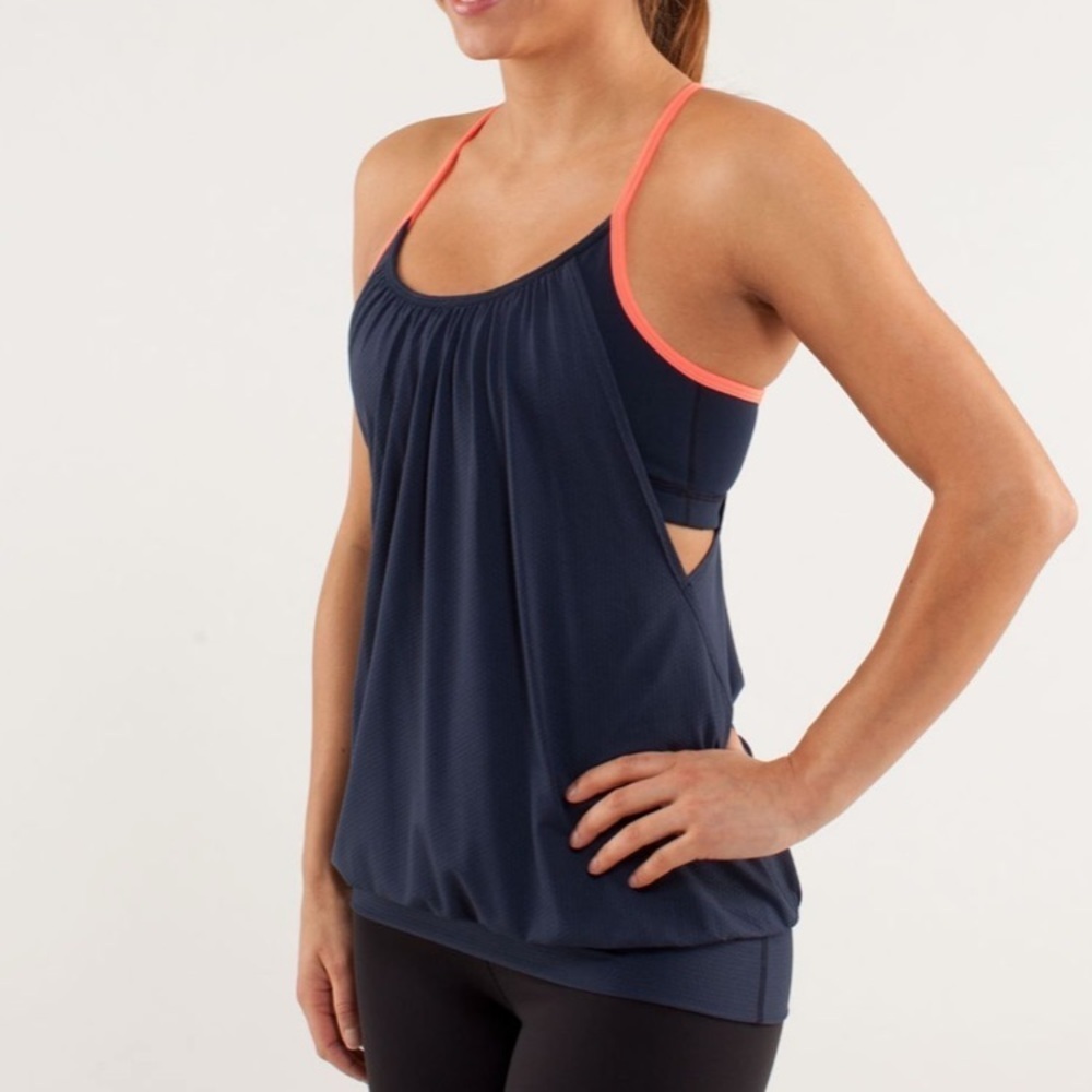 Lululemon No Limits Tank With Built in Bra Inkwell Light Flare Size 4